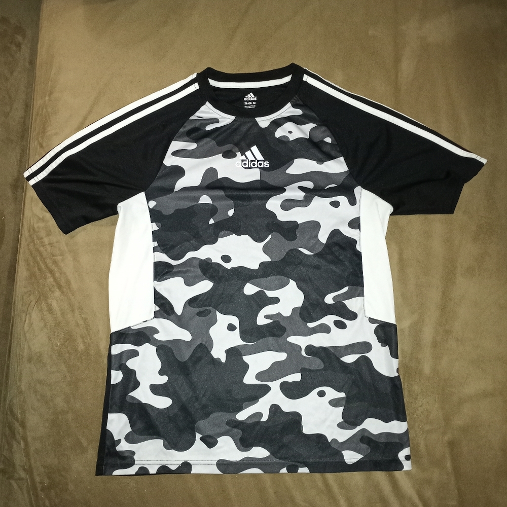 Adidas Climalite Camo Shirt & Shorts set